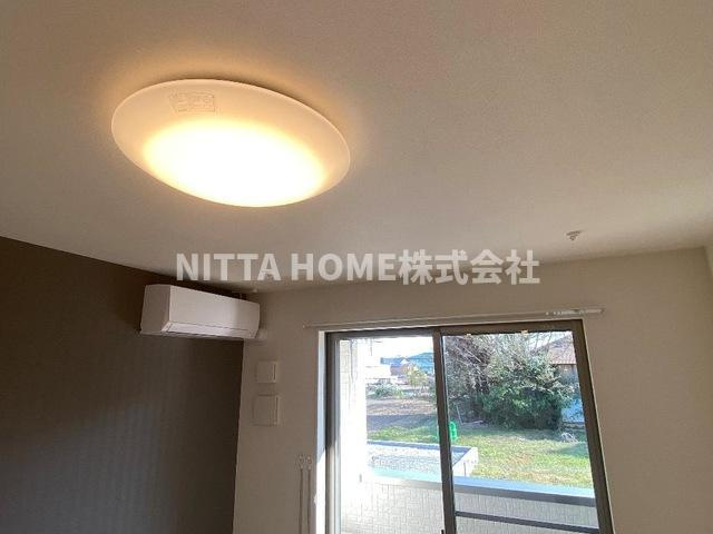丹波市氷上町市辺のアパートの内装|照明器具が付いているのも嬉しいPOINTです♪