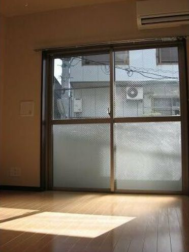 スパシエルクス中野野方の居間・リビング|お掃除がしやすいフローリングのお部屋☆
