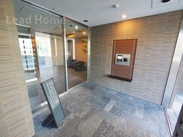 【エントランス】 | シャリエ三軒茶屋