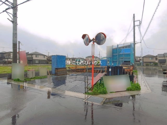 鴻巣市松原3丁目　新築一戸建て　（9区画）　07の前面道路含む現地写真|5/1撮影