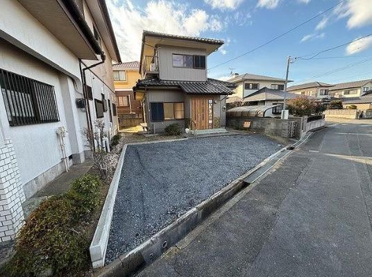 日立市久慈町1期　中古戸建の前面道路含む現地写真