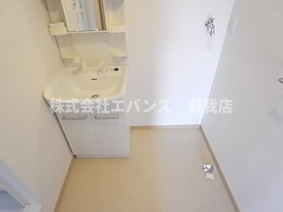 【洗面所】 | シャーメゾン浜野B | 忙しい朝には欠かせない洗面所です