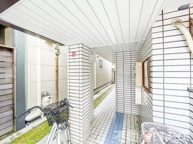 シャトルハリマのエントランス