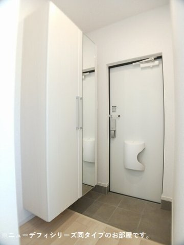 デスティニーＡの玄関