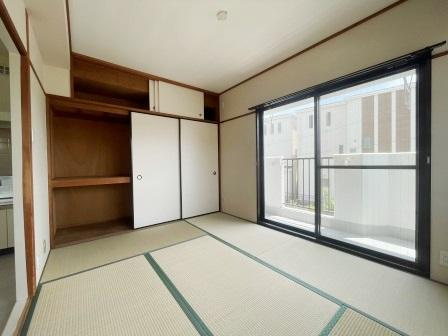 クレスト南浦和弐番館の和室