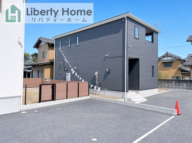 下妻市二本紀第2　2号棟　新築戸建