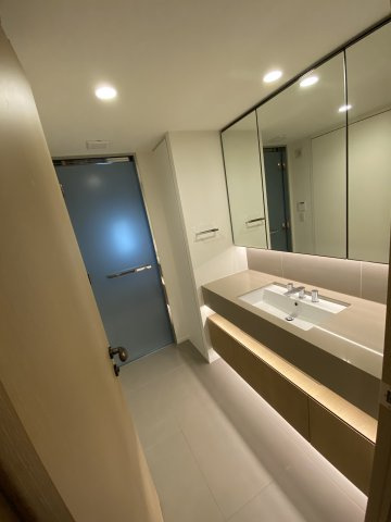 千代田区一番町の賃貸マンションの洗面所