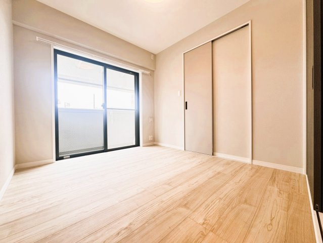 センチュリー西新井Ⅱの洋室|ドキドキの新生活も、安心してスタート。ぴったりの住まいを見つけませんか？クランディアが一緒に住まい選びをサポートします‼　まずは、お気軽にお問合せください　＃クランディア