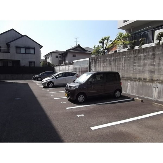 【駐車場】 | アルフ元宮