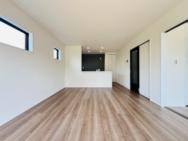 武豊町東大高本田5番48、5番46『仲介手数料無料』新築一戸建て・建売の居間・リビング