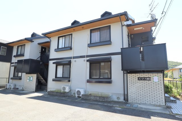 橿原市四条町のアパート