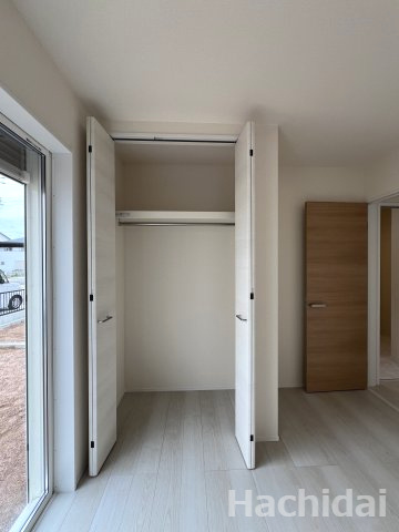 碧南市伊勢町1丁目　新築戸建＜4号棟＞の収納|１階洋室クローゼット