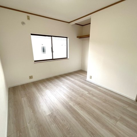 【洋室】 | 中古一戸建　高知市東秦泉寺（リノベ）
