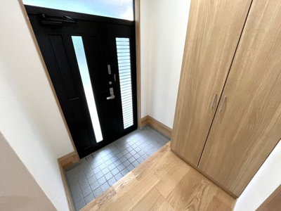 【玄関】 | 中古一戸建　高知市東秦泉寺（リノベ）