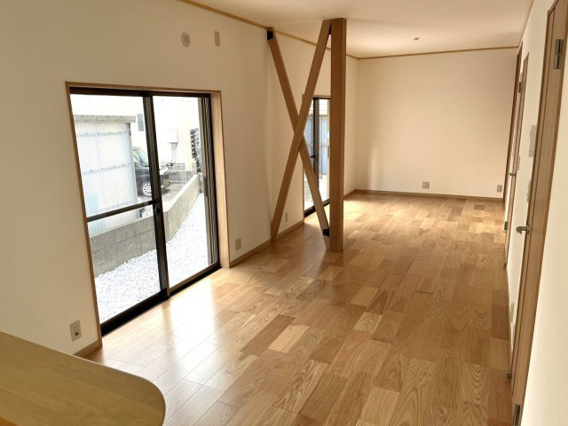 【居間・リビング】 | 中古一戸建　高知市東秦泉寺（リノベ）