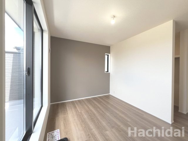 碧南市笹山町　新築戸建＜1号棟＞の洋室|南側7.1帖洋室