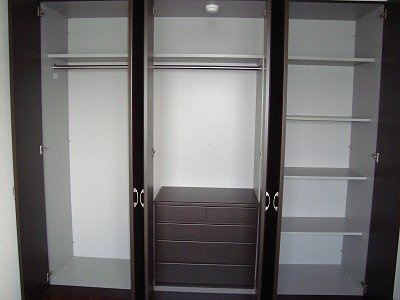 プライマリッツの収納|クローゼット開き