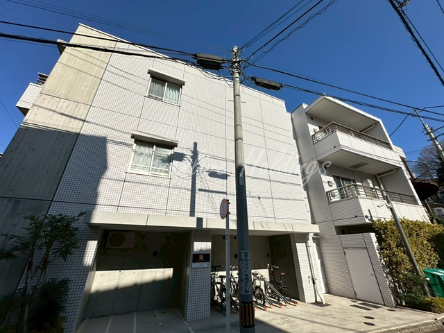 横浜市神奈川区上反町１丁目の賃貸マンションの外観