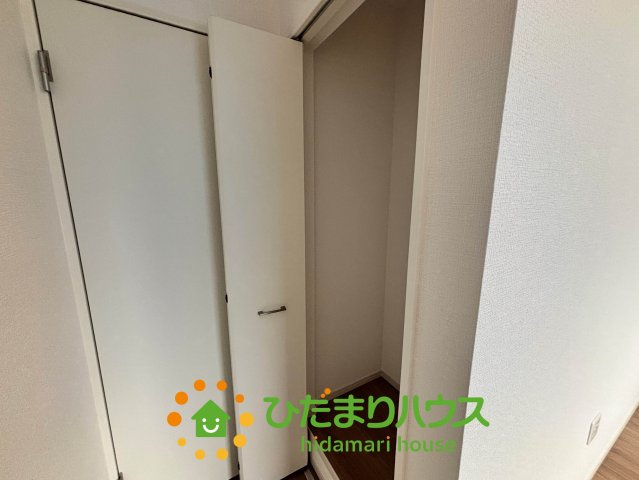 久喜市野久喜4期　新築一戸建て　02　リガーレの収納|可動棚を設置すれば、荷物の大小に関わらず収納可能です！