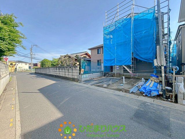 久喜市野久喜4期　新築一戸建て　02　リガーレの前面道路含む現地写真|2026/5/15　撮影