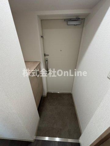 シャルールメゾン桃谷の玄関