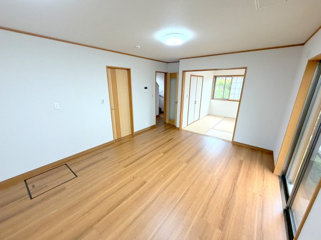 昭島市郷地町1丁目　リフォーム住宅の居間・リビング