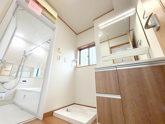 昭島市郷地町1丁目　リフォーム住宅の独立洗面台