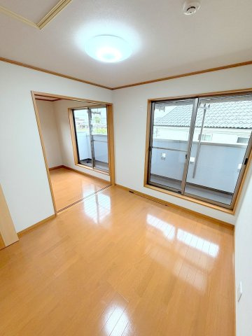 昭島市郷地町1丁目　リフォーム住宅の洋室