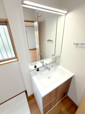 昭島市郷地町1丁目　リフォーム住宅の独立洗面台