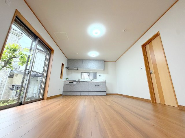 昭島市郷地町1丁目　リフォーム住宅の居間・リビング
