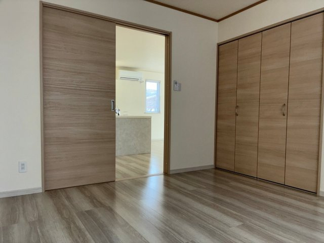 【寝室】の画像