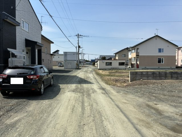 【前面道路含む現地写真】の画像