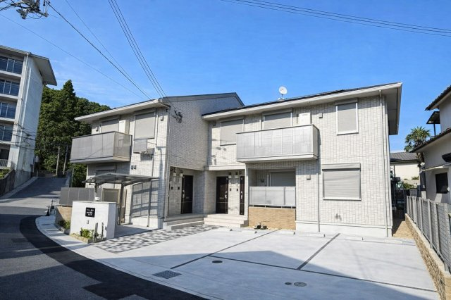 ラークヒルズ　神戸市長田区1棟売りアパート「H29年築」「満室稼働中」