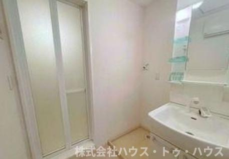 グランモアA棟の洗面所
