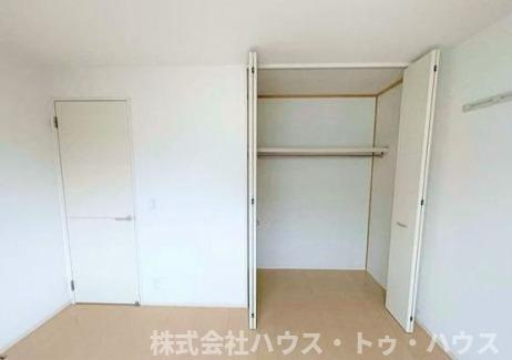 グランモアA棟の収納