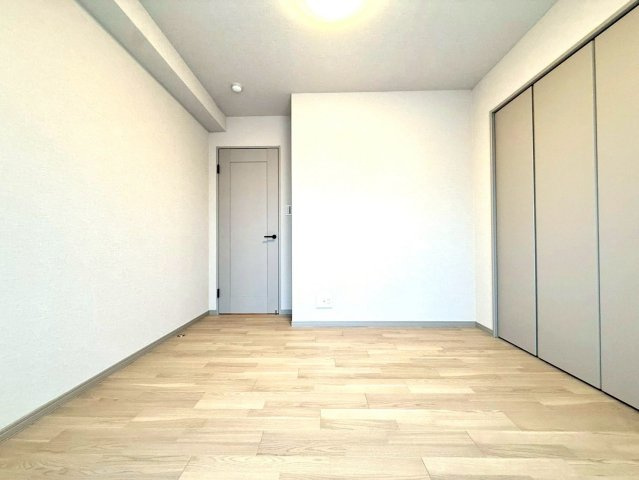 マイキャッスルセンター北Ⅱの洋室|収納と居住空間のバランスが良く、日常生活を快適にサポートします。