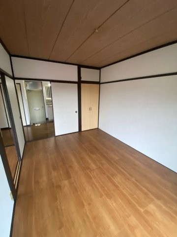 サンフォレストの洋室