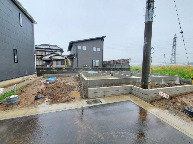 八潮市　南川崎　新築戸建　全11棟の前面道路含む現地写真|前面道路含む現地写真です