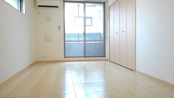 カルムメゾン参番館の居間・リビング
