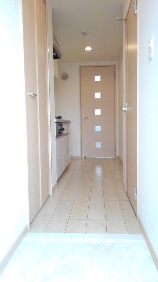 カルムメゾン参番館の玄関