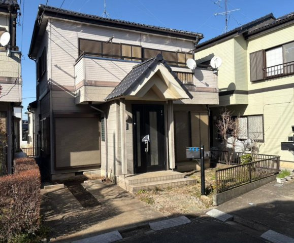富士見市羽沢１丁目の中古一戸建の外観|ららぽーと富士見まで徒歩10分で生活利便性◎！
内装リフォーム済みでキレイなオール電化住宅。
資料請求やご見学などお気軽にお問い合わせください。