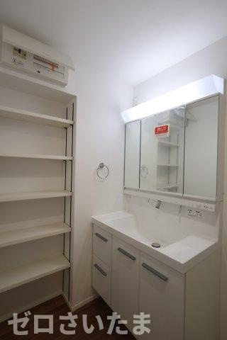 《仲介手数料無料》北区上十条５丁目21-6新築一戸建てメルディアの独立洗面台