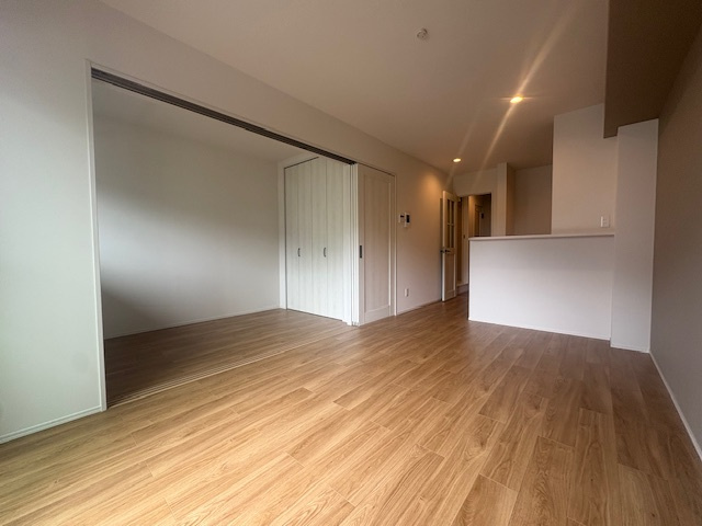 Louis Apartment吹田東リバーパークの居間・リビング