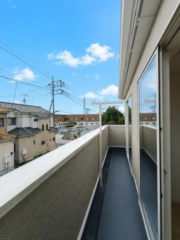 八潮市　南川崎　新築戸建　全11棟のバルコニー|開放的で明るい空間を演出してくれるバルコニーです