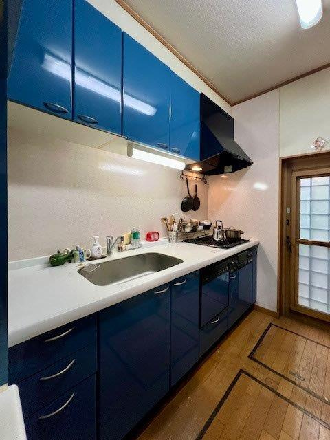 柏町二丁目戸建（１階部分のみ）のキッチン|※写真に映っている家財は全て撤去予定です。