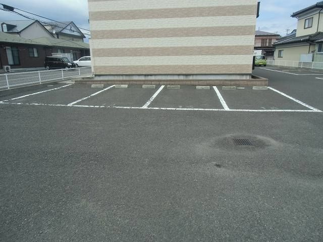 レオパレスエイトの駐車場|多賀城　宮城野　仙台