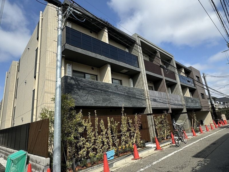 レガリス明大前 の外観|■都市ガス■インターネット無料■ペット可☆