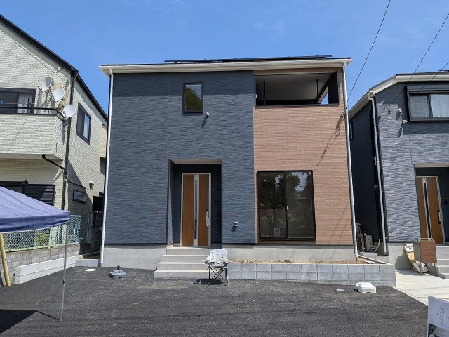 八王子市　小宮町　新築一戸建て　２４期の外観|～小宮駅徒歩9分　並列2台駐車可能カースペース　落ち着きのある住環境～