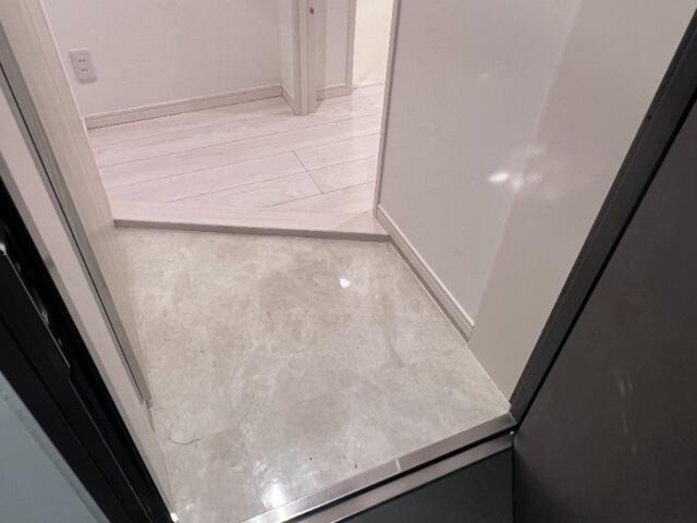 CREALpremier目黒の玄関