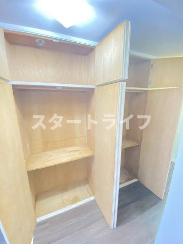 大阪市東淀川区東中島１丁目の賃貸マンションの収納